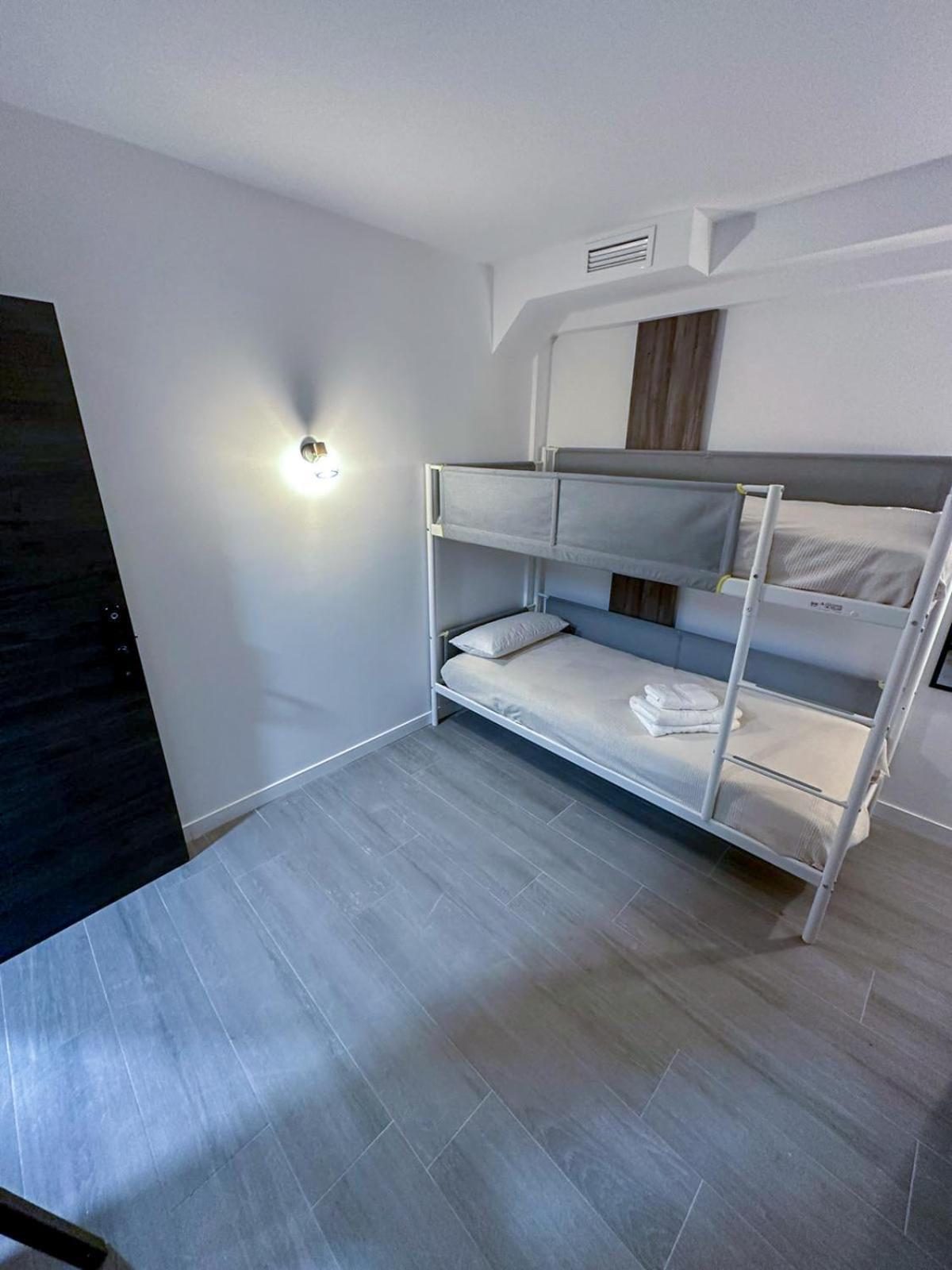Zur Boutique Hostel Fuengirola Bagian luar foto