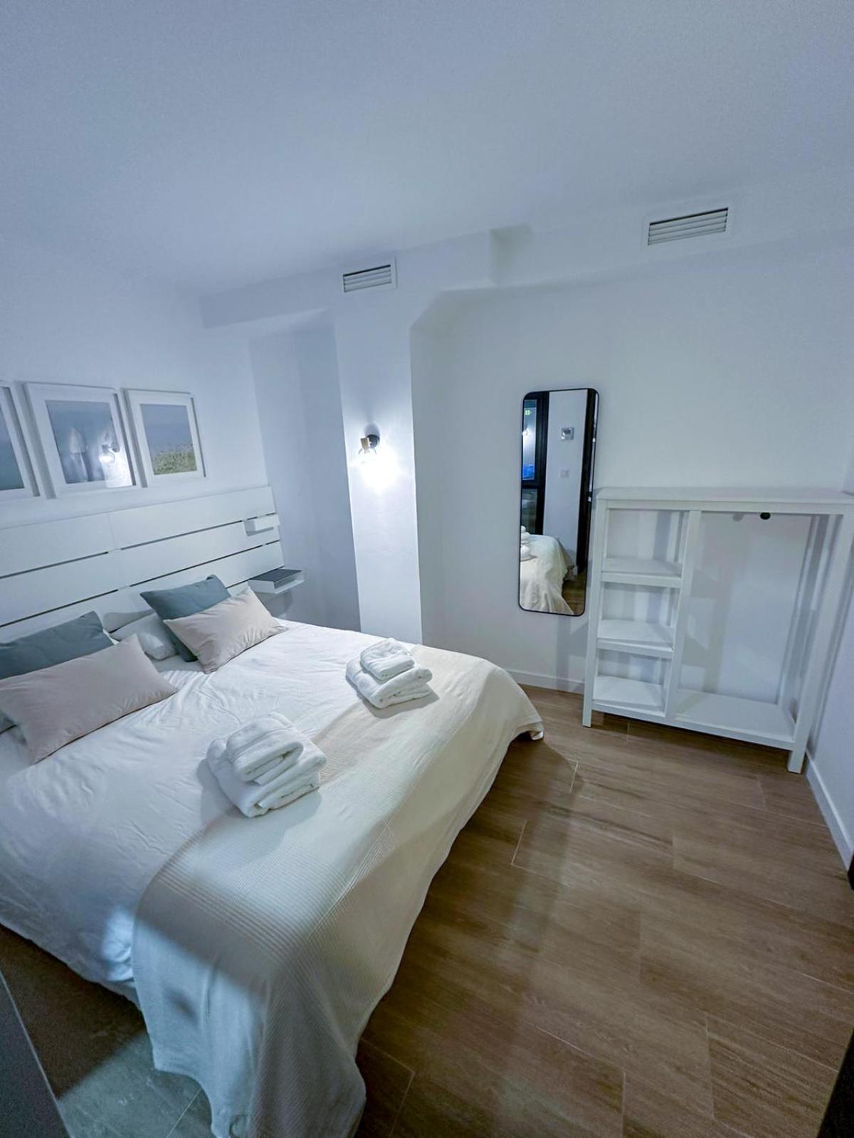 Zur Boutique Hostel Fuengirola Bagian luar foto