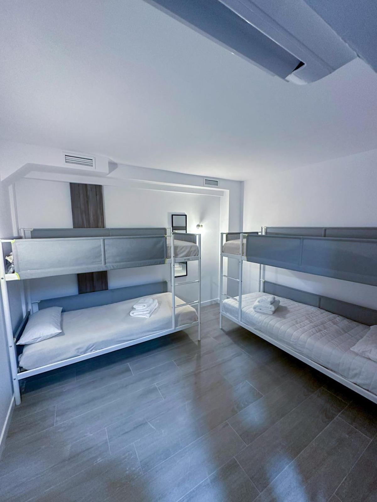 Zur Boutique Hostel Fuengirola Bagian luar foto