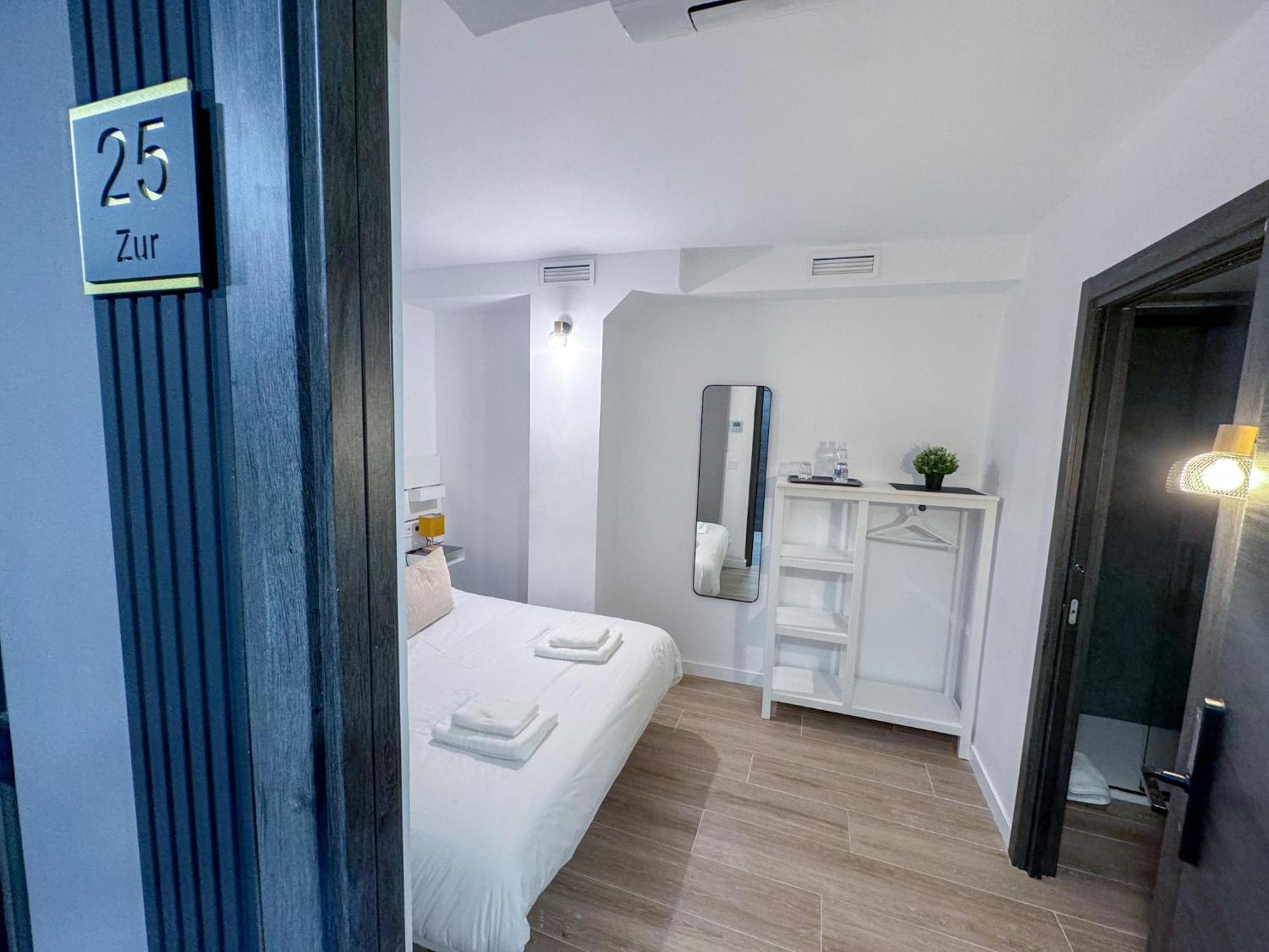 Zur Boutique Hostel Fuengirola Bagian luar foto