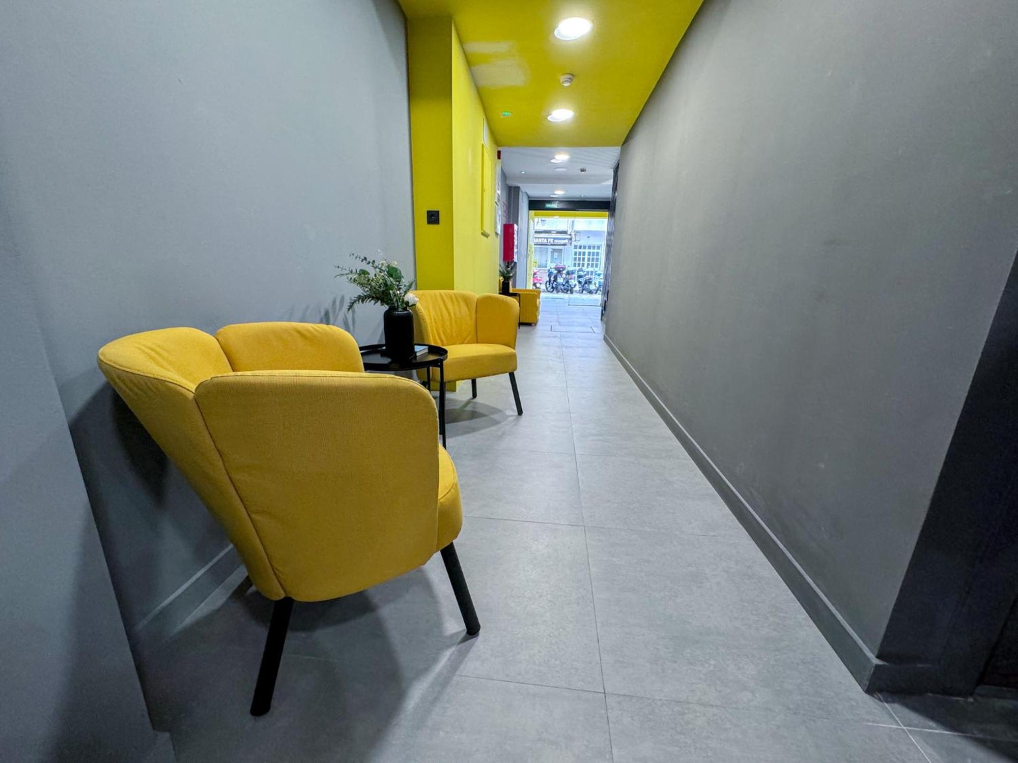 Zur Boutique Hostel Fuengirola Bagian luar foto